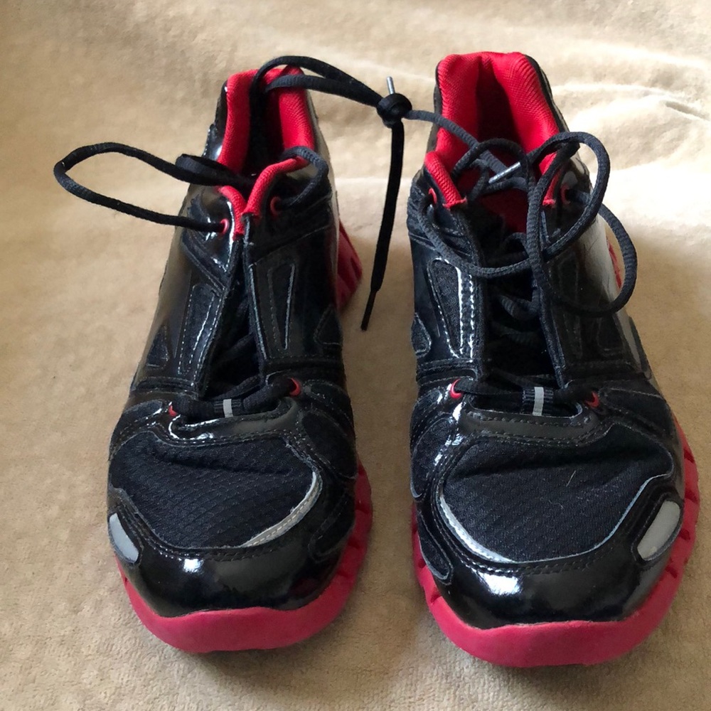 Reebok black red zig athletic shoes!  Size 7!  Nearly new
